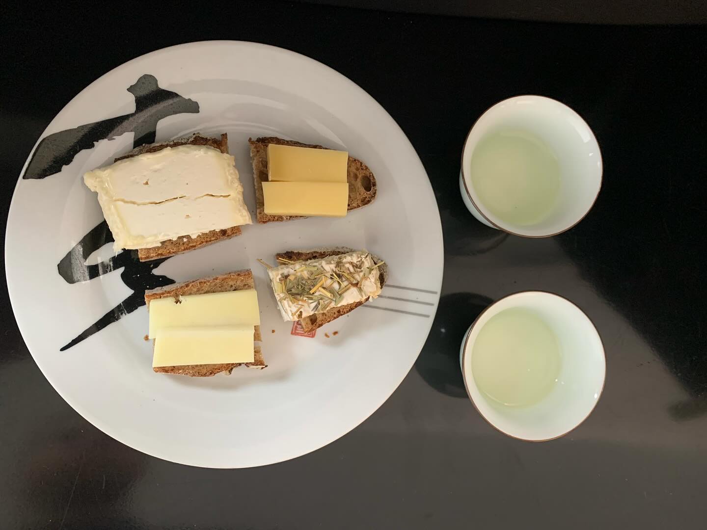 Dégustation d'accords entre thé chinois et fromages