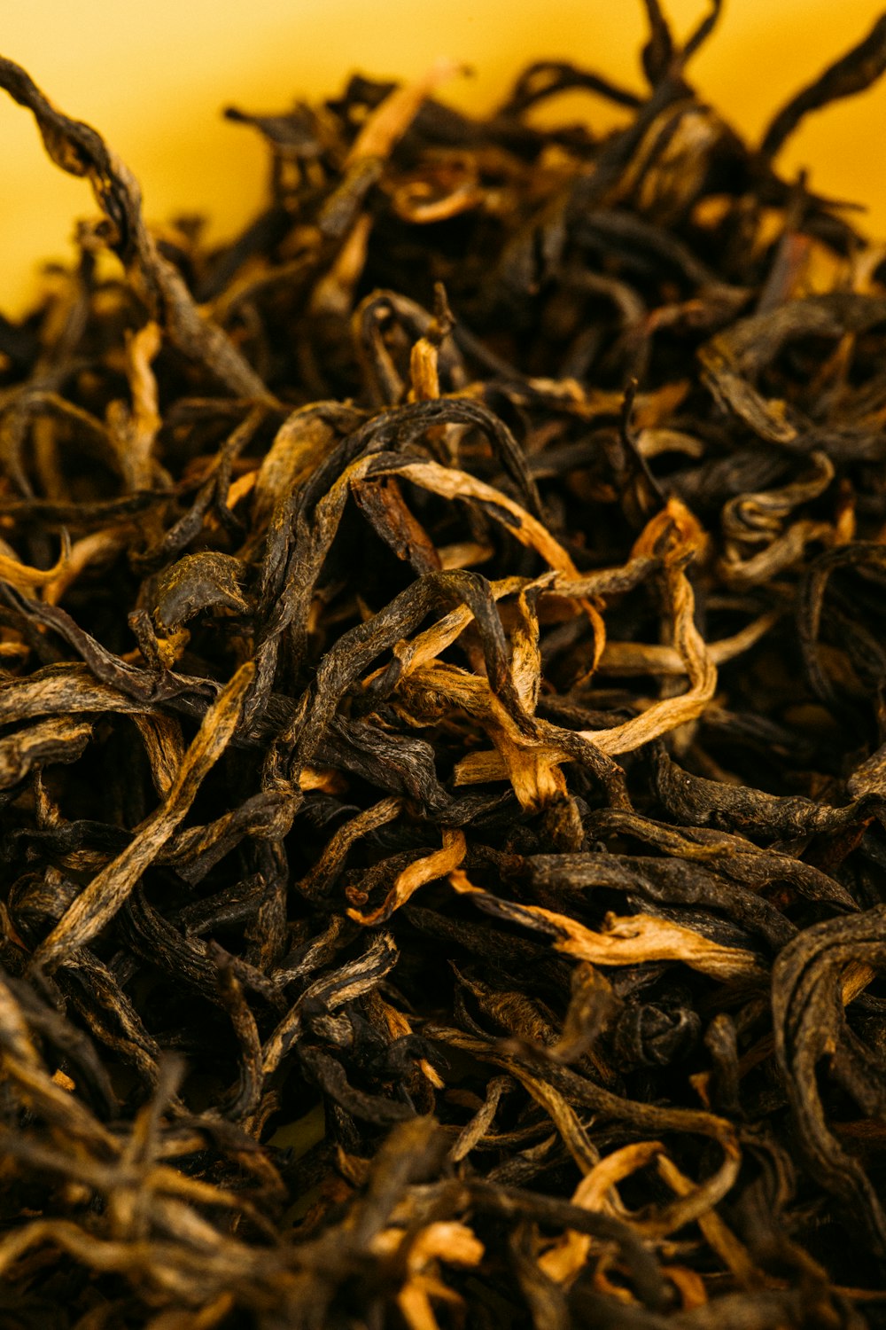 Rouge du Yunnan — Fruits secs et caramel, longue et ronde en bouche.
